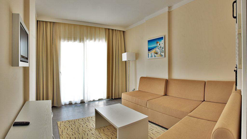Batihan Beach Resort & Spa 쿠사다시 외부 사진