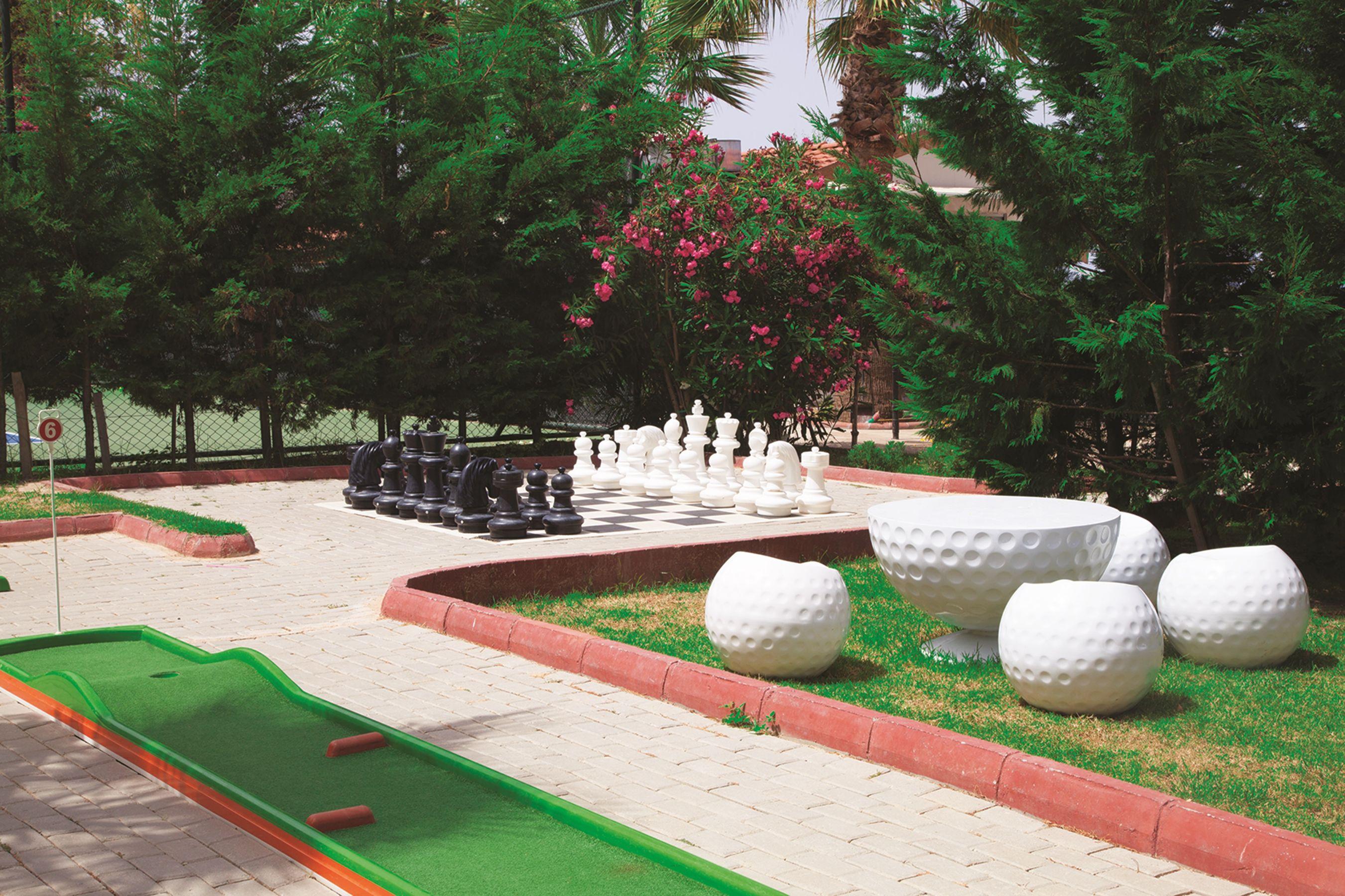Batihan Beach Resort & Spa 쿠사다시 외부 사진