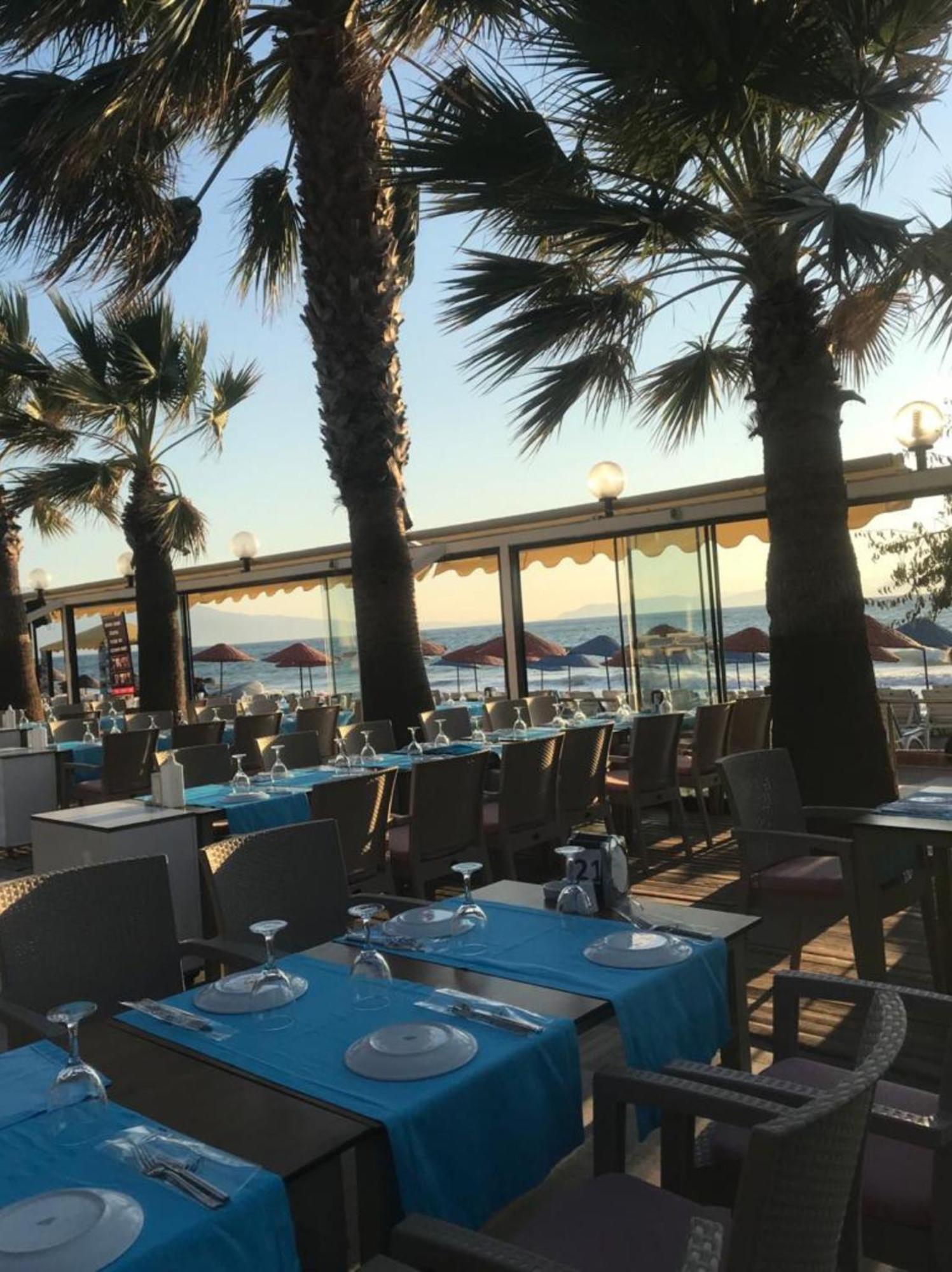 Batihan Beach Resort & Spa 쿠사다시 외부 사진