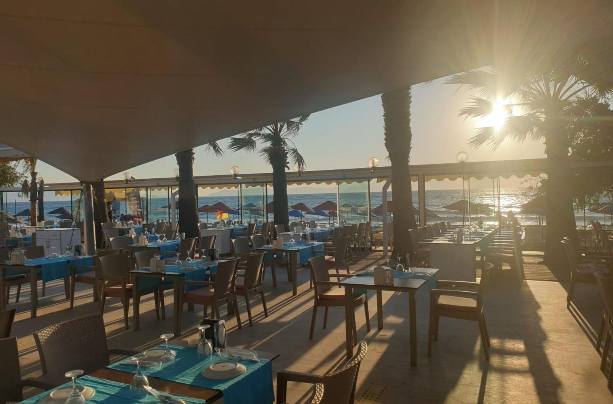 Batihan Beach Resort & Spa 쿠사다시 외부 사진