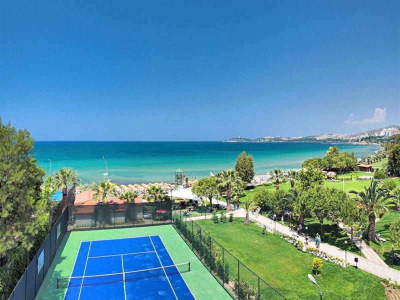 Batihan Beach Resort & Spa 쿠사다시 외부 사진